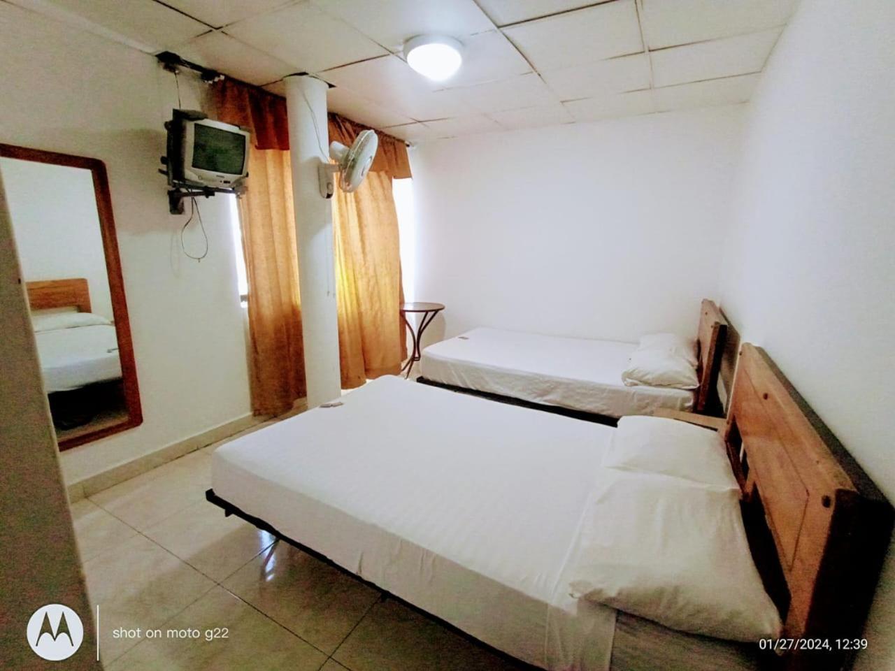Hotel Medellin Kapital Eksteriør bilde