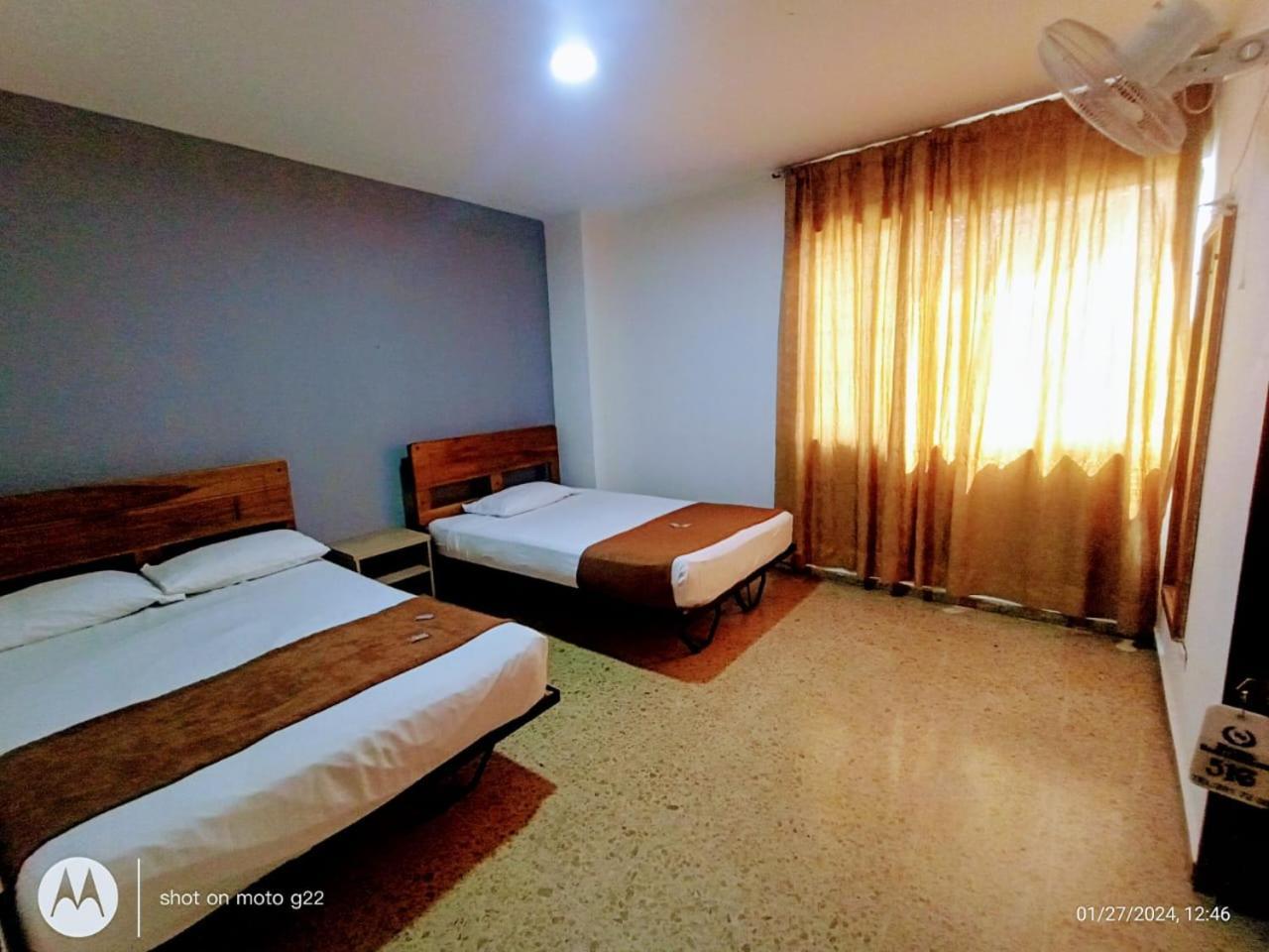 Hotel Medellin Kapital Eksteriør bilde